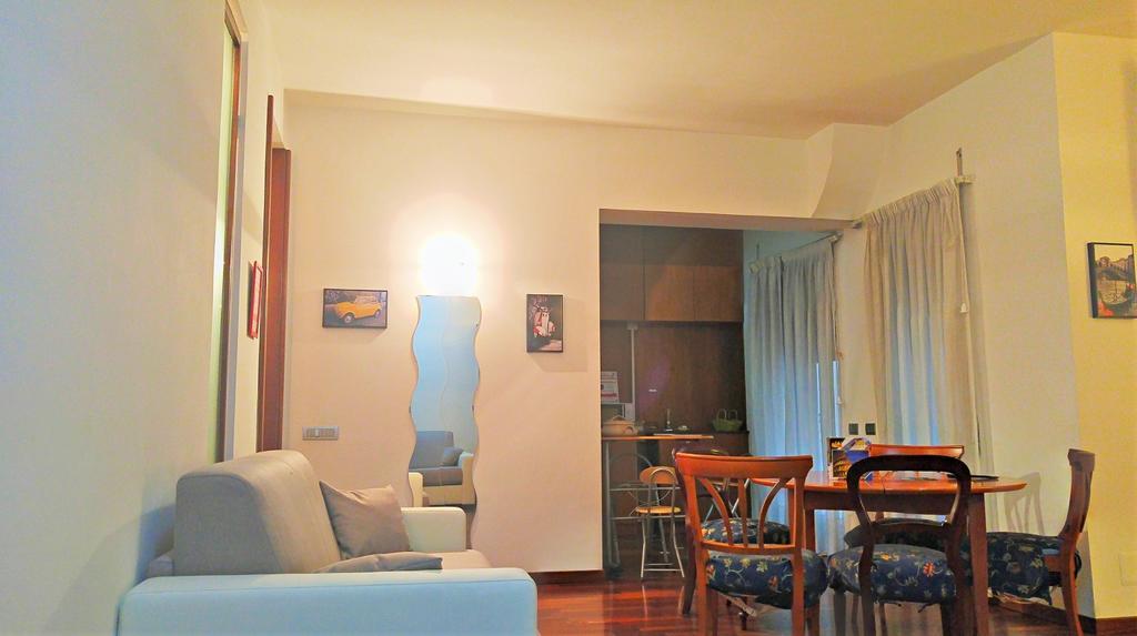 Appartamento Turistico Laura Rom Exterior foto