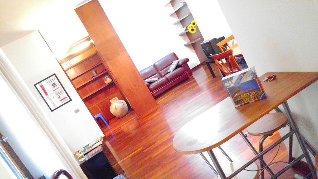 Appartamento Turistico Laura Rom Exterior foto